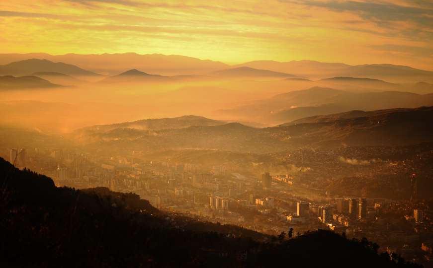 Čaroban zalazak sunca u Sarajevu: Da, tamo dole je jedan grad!